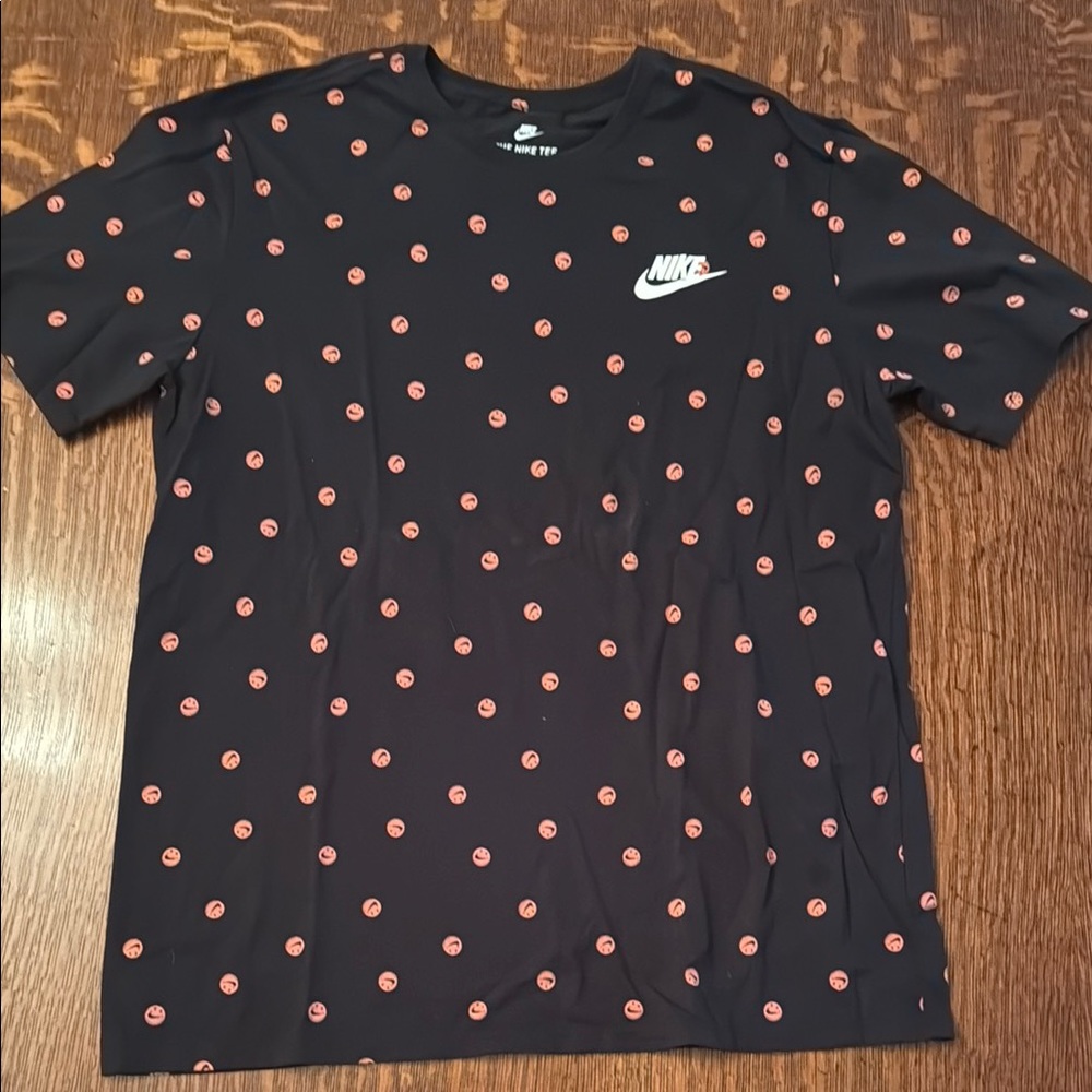 Nike Black and Orange Short Sleeve Tee